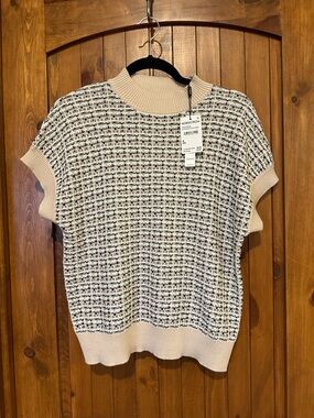 Nordstrom Cream and Black Textured Short Sleeve Sweater
